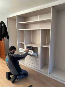 Büroumzug Hannover – professionelle Möbelmontage und IT-Sicherung