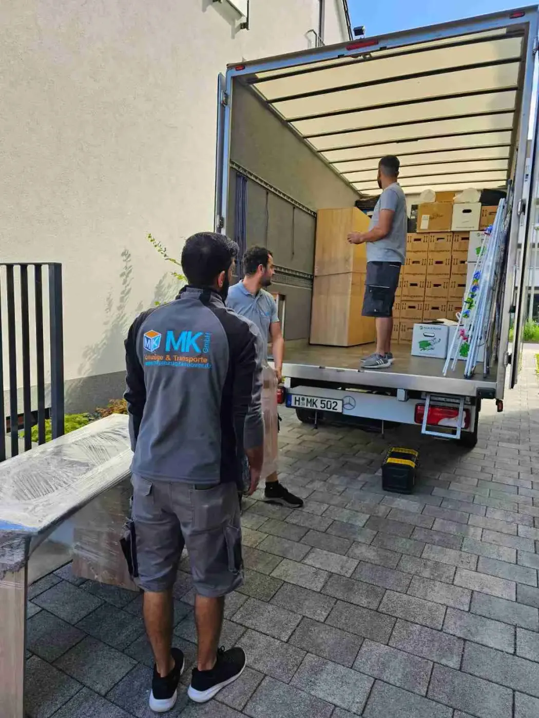 MK Umzüge Stammteam bei einem Umzug in Hannover