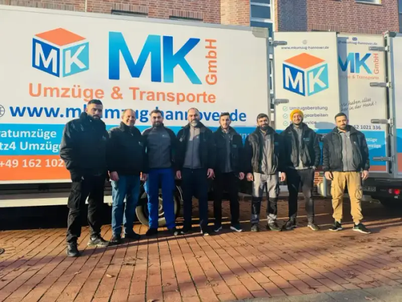 Umzugsteam von MK Umzüge & Transporte GmbH bei einem Umzug in Hannover